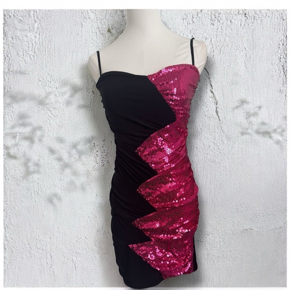 Vintage Y2K Black & Fuchsia Sequin Mini Dress – Zigzag Glam Clubwear S - Picture 1 of 8